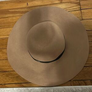 Women’s felt fall hat